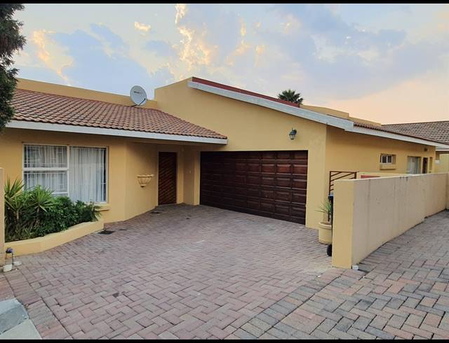 3 BEDROOM CLUSTER RENTED IN HALFWAY GARDENS